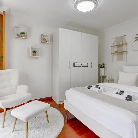 Appartamento 119-typical Near Republique Parigi